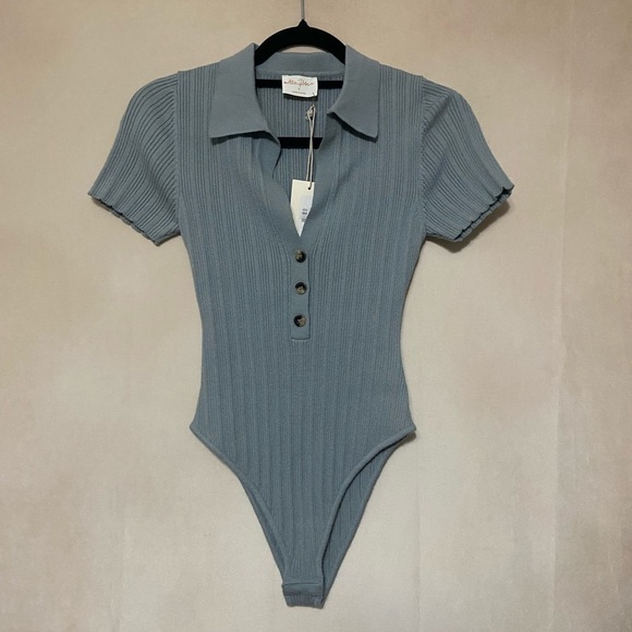 Allie Rose women's S steel blue button up short sleeve sweater bodysuit NWT - Picture 1 of 6
